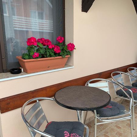 Nagcsalados Rozsa Apartman バラトンレッレ エクステリア 写真