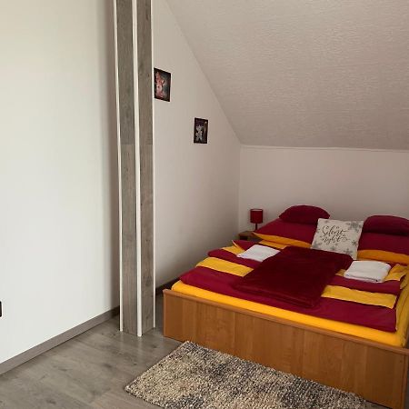 Nagcsalados Rozsa Apartman バラトンレッレ エクステリア 写真