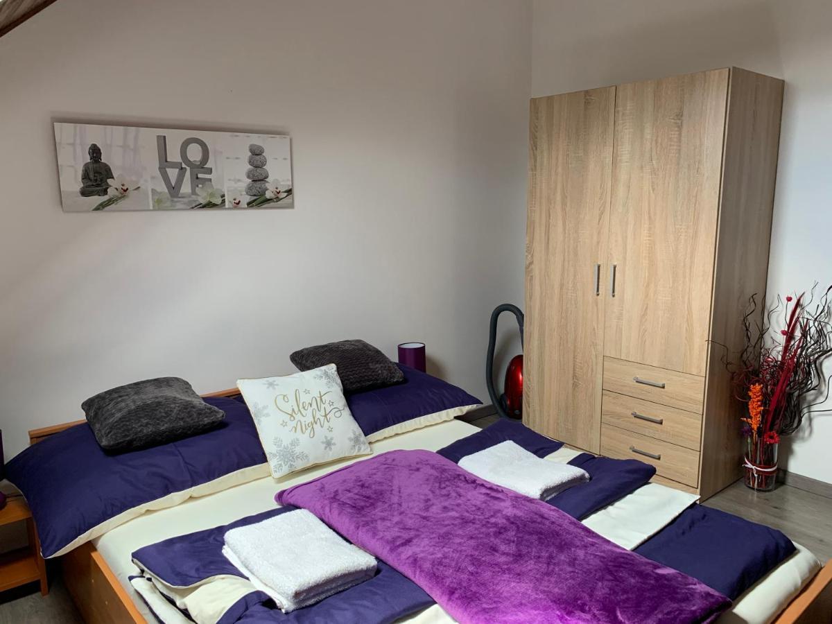 Nagcsalados Rozsa Apartman バラトンレッレ エクステリア 写真