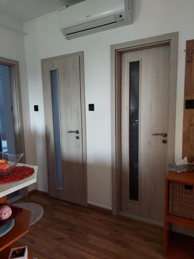 Nagcsalados Rozsa Apartman バラトンレッレ エクステリア 写真