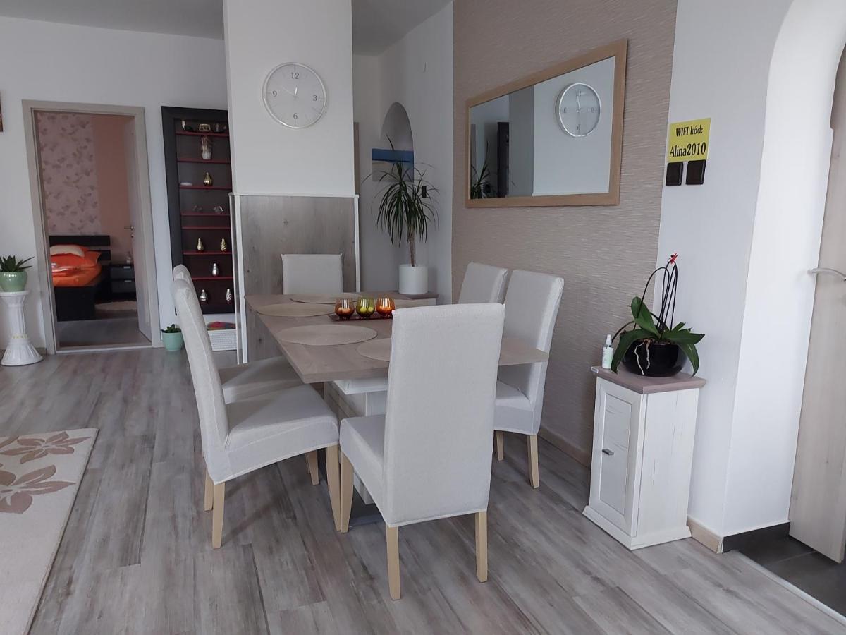 Nagcsalados Rozsa Apartman バラトンレッレ エクステリア 写真