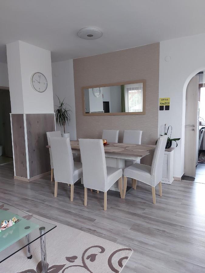 Nagcsalados Rozsa Apartman バラトンレッレ エクステリア 写真