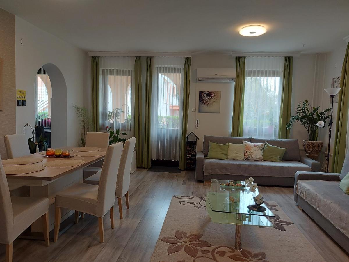 Nagcsalados Rozsa Apartman バラトンレッレ エクステリア 写真